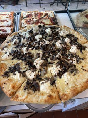 Truffle mushroom pizza