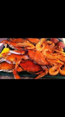 Boiled crabs and shrimp