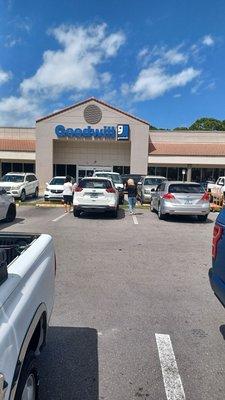 Front of Jensen Beach location packed