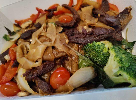 Beefless Drunken Noodle Medium Spicy