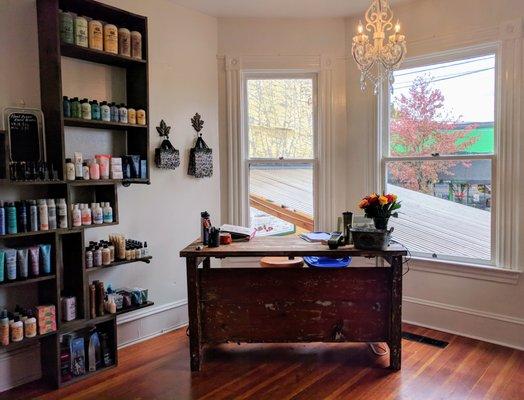 Charming Salon in Portland!