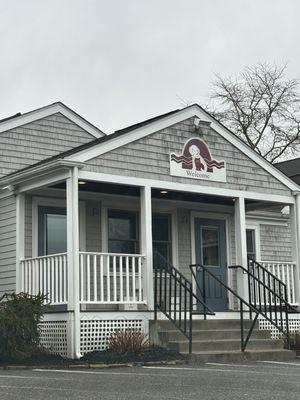 Acoaxet Veterinary Clinic