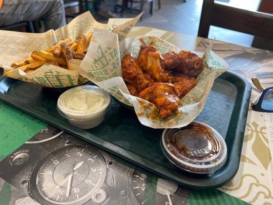 10 wing combo with Cajun seasoned fries