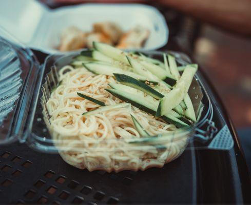 Noddles in peanut sauce