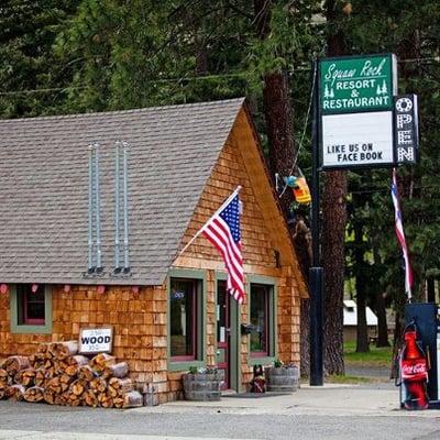 Store onsite, with Mountain Momma's Home Cooking, next door, that serves the only Reuben Pizza in the Cascade Mountains!