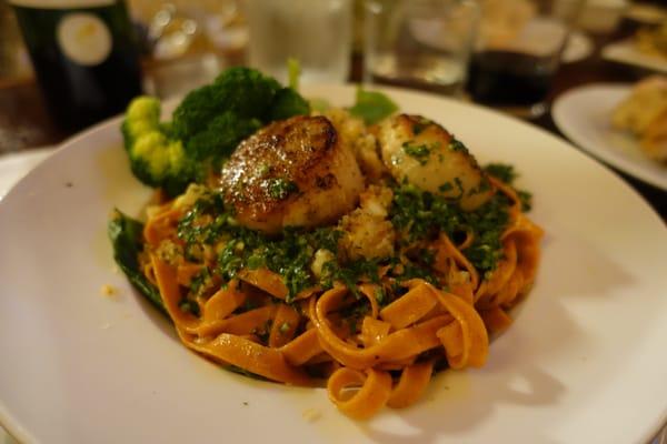 December 2015 - 2 Scallops and perfect pasta with a hint of fire (spice).