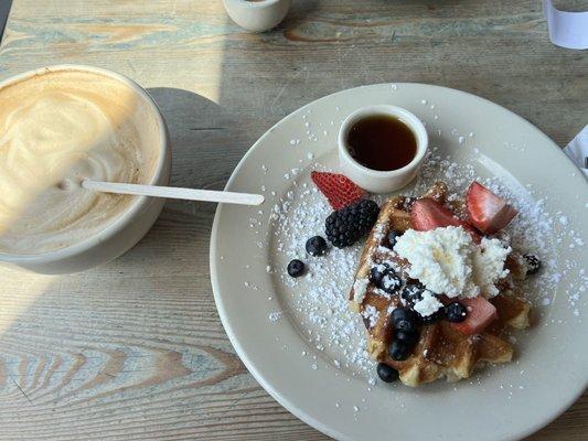 Belgian Lige Waffle, Cappuccino