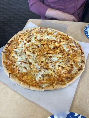 Buffalo chicken ranch pizza