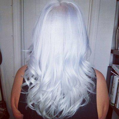 Silver/white hair