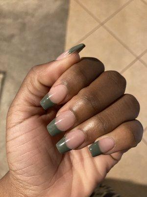 Acrylic nails with vintage green tips