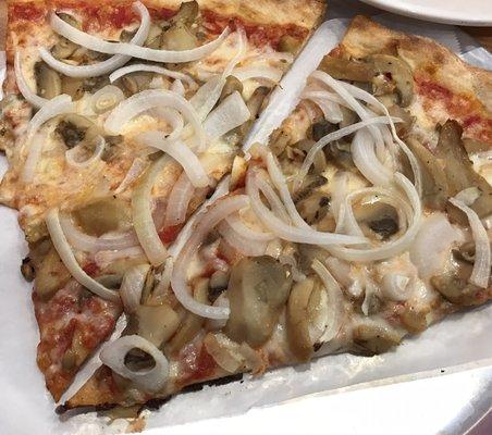 Mushroom & onion pizza