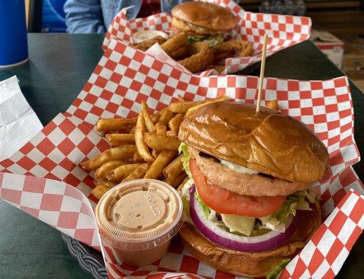 Salmon burger