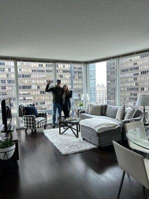 Corner unit with excellent views of the city and lake