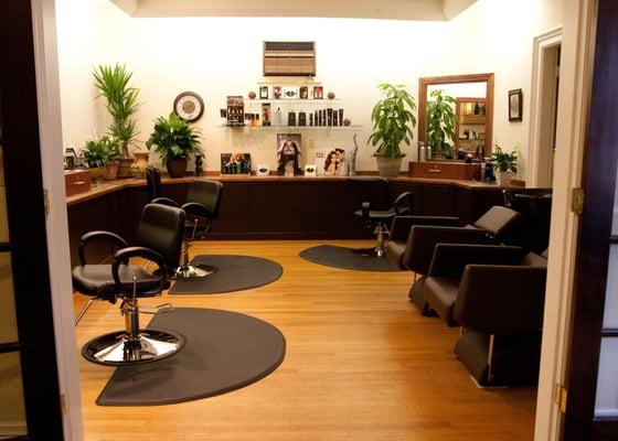 Studio 210 Salon