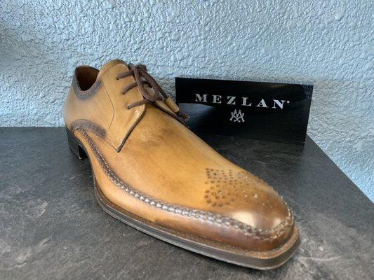 Men's Mezlan lace up Dress Shoes!  Hand Made in Spain!