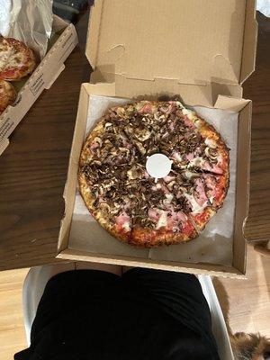 Ham+ mushroom with half white and half red sauce pizza