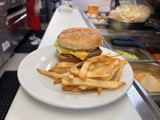 Cheese burger deluxe...