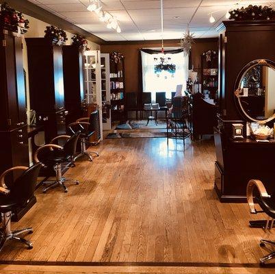 Salon all pretty for Christmas