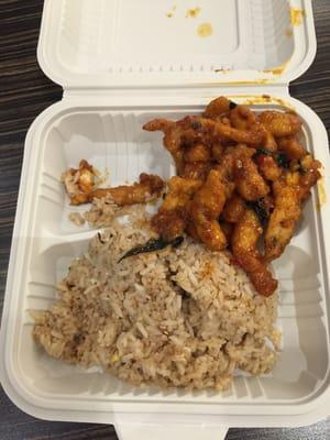 Crispy chicken & basil w/ fried rice