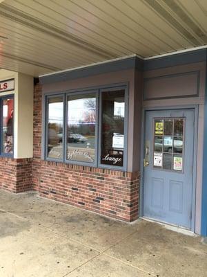 Hazlet store in Airport Plaza