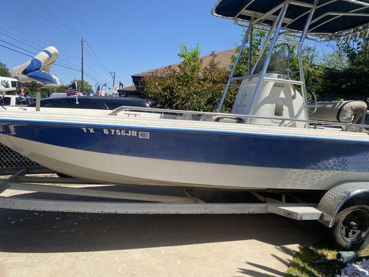 Bay Liner 20 ' Yamaha 225 hp