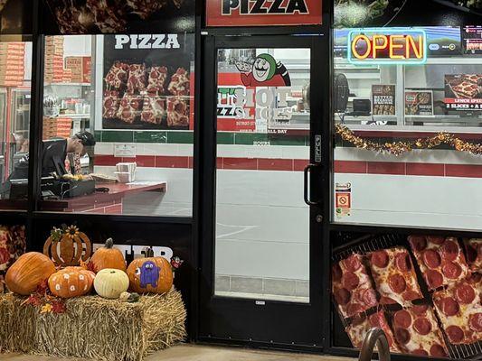 Fall Time at Jet's Pizza on Thunderbird!