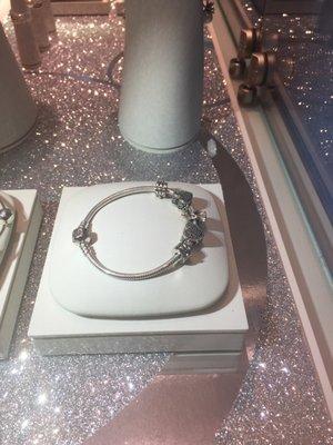 Display bracelet