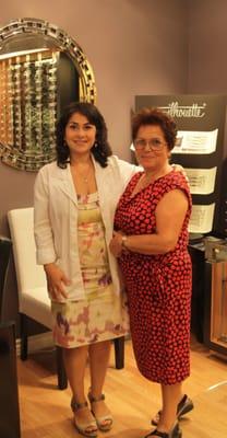 Dr. Kaspian with another satisfied patient! Everyone leaves with a smile ( :