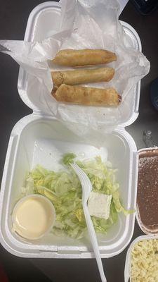 Tacos Dorados de Pollo