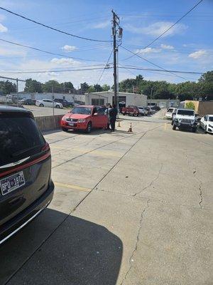 Staff arguing in the parking lot while the office is full of customers  . Would give negative stars .