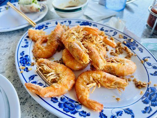 Tom Rang Muoi (fried salt and pepper shrimp)