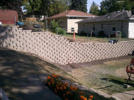 Retaining wall