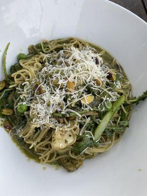 Pesto pasta - super yummy!