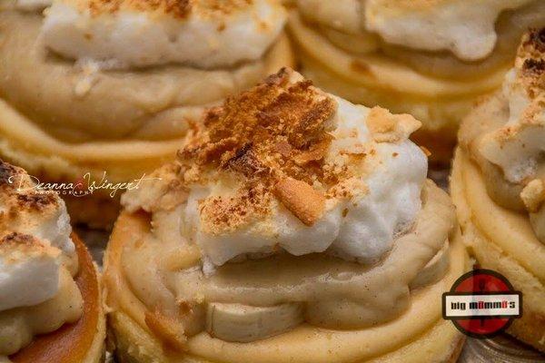 Mini banana pudding cheesecakes