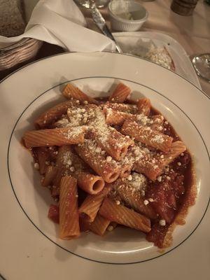 Rigatoni Filetto Pomodoro