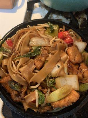 Drunken noodles with chicken