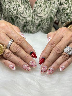 Gelx set with hand drawn nail art by Annie