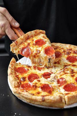 Pepperoni Hand-Tossed Pizza