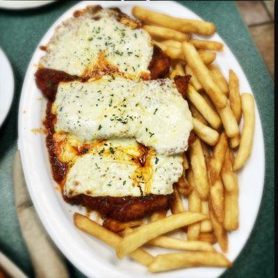 Chicken parmigiana entree