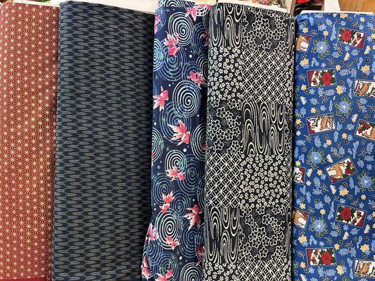 Love all these new Japanese printed fabrics! 4 sections of them now! Hee