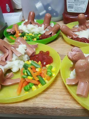 Silly Squid lunches at The Baby Play Place Preschool.