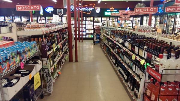 Liquor Store in Chicago_Beer, Wine, Alcohol, Spirits, Vodka, Rum, Tequila, Picture 4