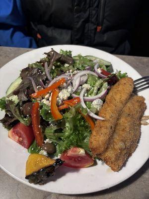 Lightly breaded white fish on top of the house salad with a little added Gorgonzola. Superb!