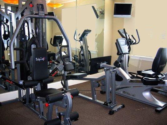 Fitness room at Gateway Park Apartments