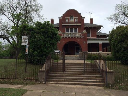 The Lazenby house in Waco, TX