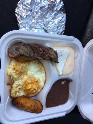 Central American breakfast with meat (desayuno Centro americano con carne)