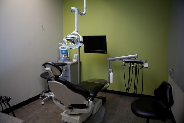 Flat Screen LCD while you get your teeth cleaned in Las Colinas, TX