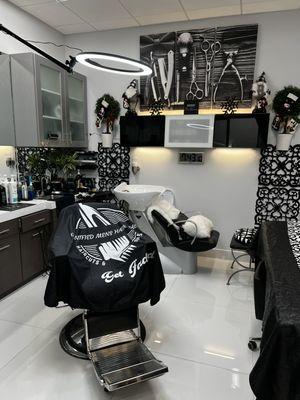 Dignified Mens Hair Salon