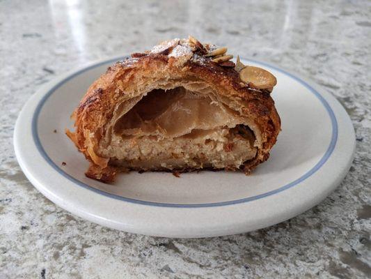 @endoedibles on Instagram 06/30/24
 
 Almond Croissant