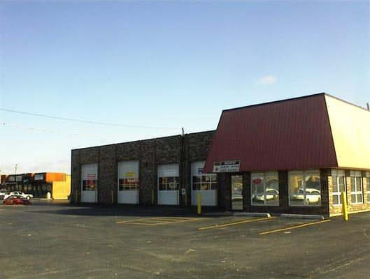 Our Service Center is easy to find in Crestwood  13845 S. Cicero Ave, We are directly across from the Crestwood Fire Department